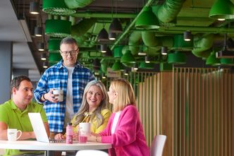 Znana sieć z dużym wpływem na gospodarkę - pokazała liczby