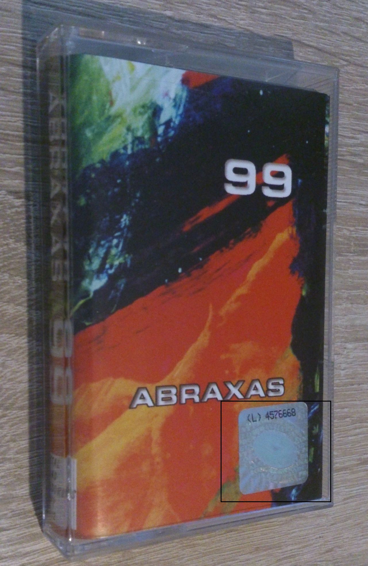 Kaseta z hologramem wydana w latach 90-tych.
