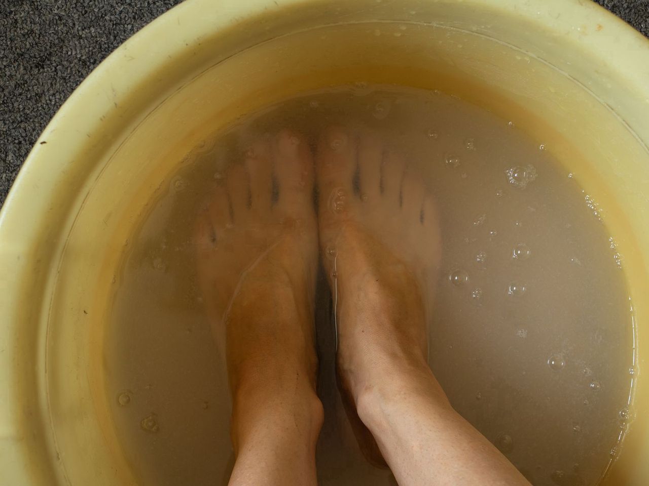 Baking powder: Your kitchen's secret for smooth feet
