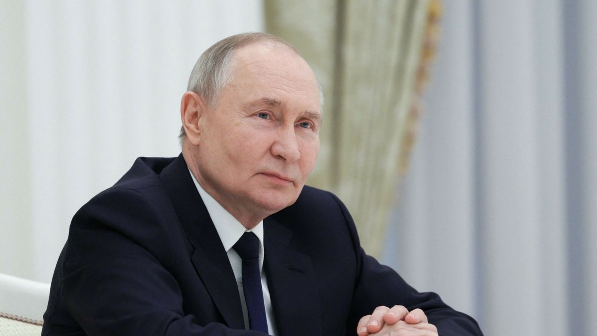 Archiwum zagraniczne East News 2025-02
In this pool photograph distributed by the Russian state agency Sputnik, Russia's President Vladimir Putin meets with young scientists following an awards ceremony at the Kremlin in Moscow on February 6, 2025.  (Photo by Gavriil Grigorov / POOL / AFP)
GAVRIIL GRIGOROV