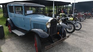 Wyjątkowy Motobazar w Toruniu. Było w czym wybierać podczas wielkiej imprezy motoryzacyjnej!