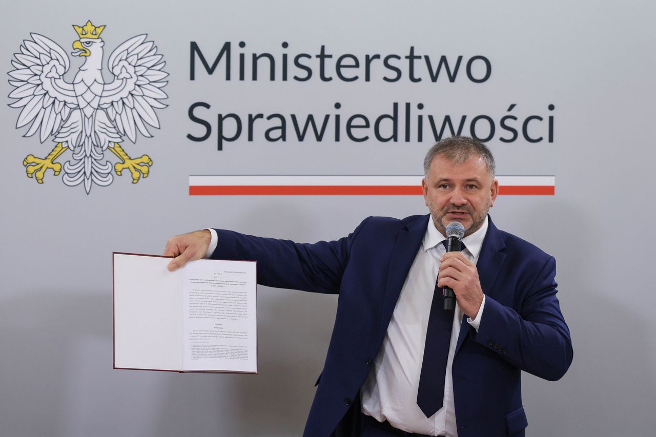 Żurek przedstawia "ustawę praworządnościową". Trwa konferencja