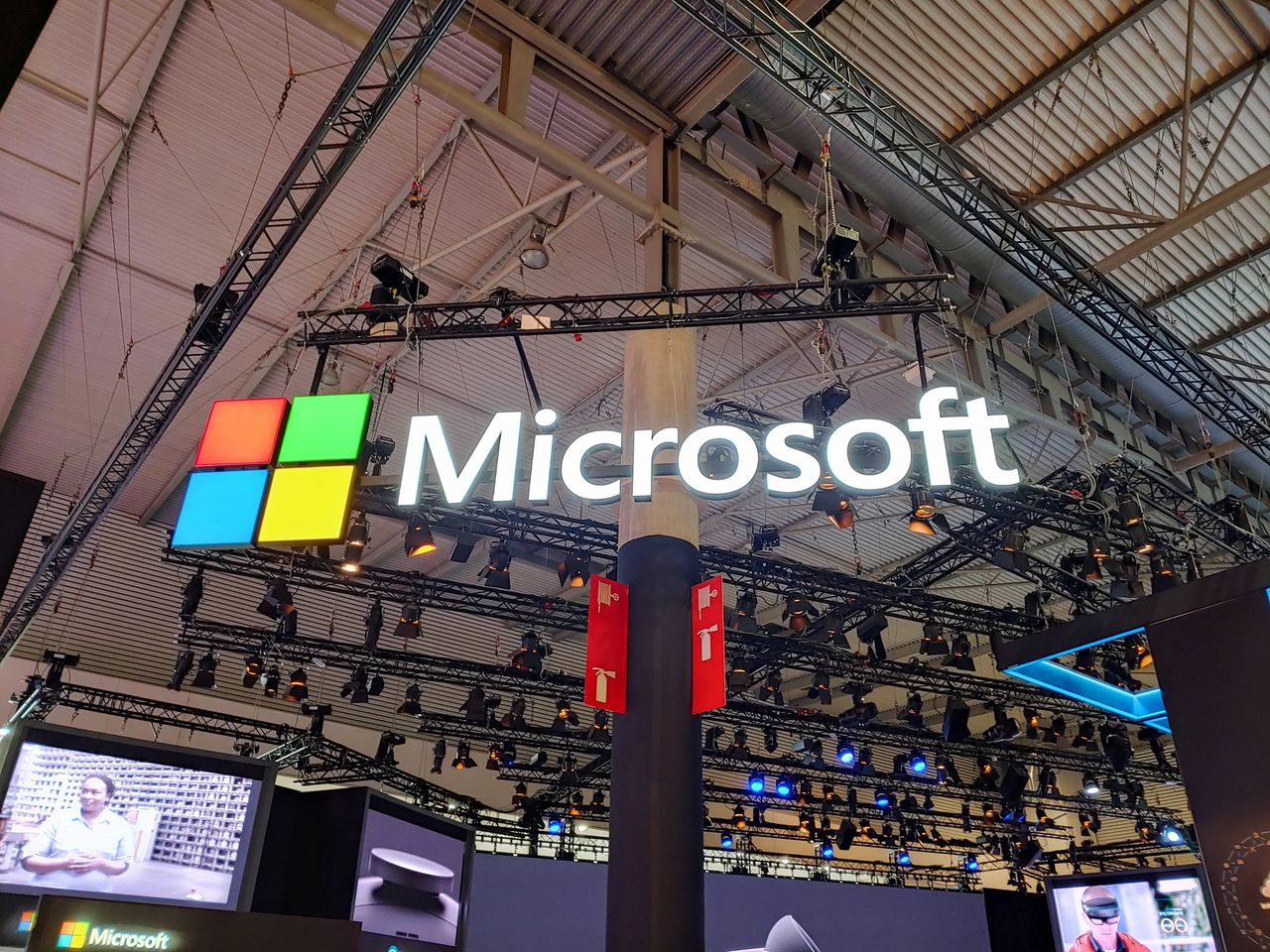 Microsoft na MWC 2019 pokazuje Holo Lens 2