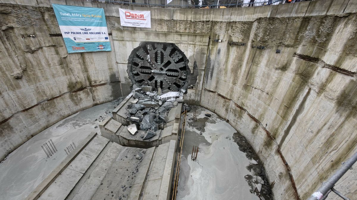 Tunel średnicowy pod Łodzią drążą równocześnie dwie maszyny