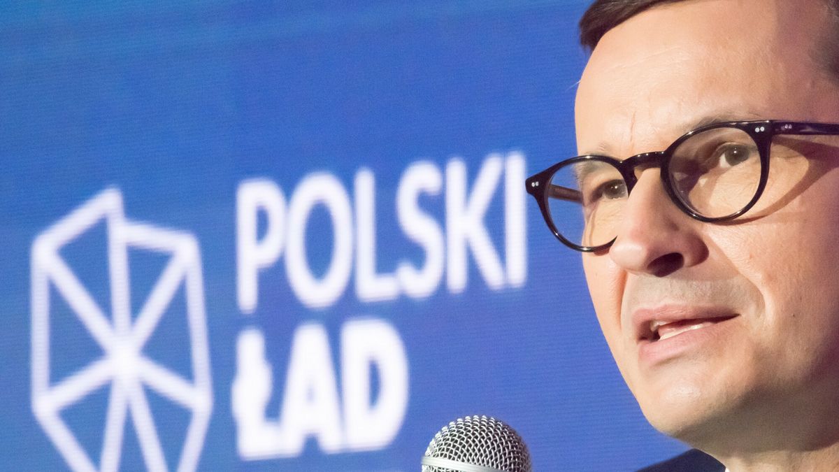 Kasjerka w sklepie zarabiająca miesięcznie 3 010 zł brutto zyska rocznie 1848 zł na rękę — przekonuje Ministerstwo Finansów w opisie poradnika nt. Polskiego Ładu. 