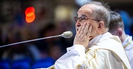 Rydzyk obawia się inwigilacji? Chce ustrzec swoją uczelnię przed satanistami