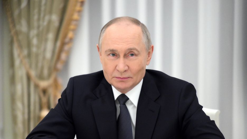 Russian President Putin meets Chinese Foreign Minister Wang in Moscow
epa12003272 Russian President Vladimir Putin attends a meeting with Chinese Foreign Minister Wang at the Kremlin in Moscow, Russia, 01 April 2025. China's top diplomat Wang is on a three-day working visit to Russia.  EPA/GRIGORY SYSOEV/SPUTNIK/KREMLIN / POOL MANDATORY CREDIT 
Dostawca: PAP/EPA.
GRIGORY SYSOEV/SPUTNIK/KREMLIN / POOL
Russian president, China's top diplomat, Chinese foreign minister, China-Russia relations