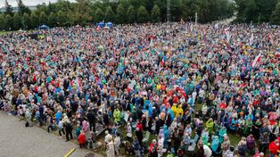 Setki kilometrów na nogach. "Poświęcają urlopy i podejmują taki wysiłek"