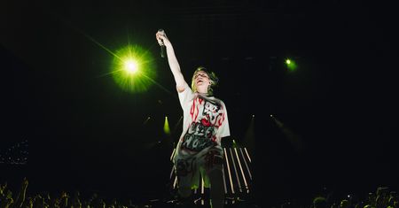 Billie Eilish bez końca: "Bad Guy" wykorzystany przez YouTube w eksperymencie z SI