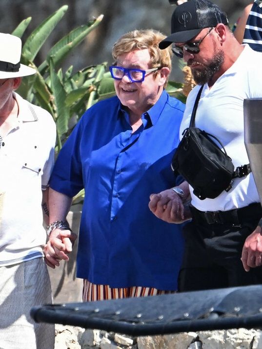 Elton John z mężem i synami na jachcie