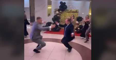Nauczyciele skradli show na studniówce. Nagranie robi furorę w sieci