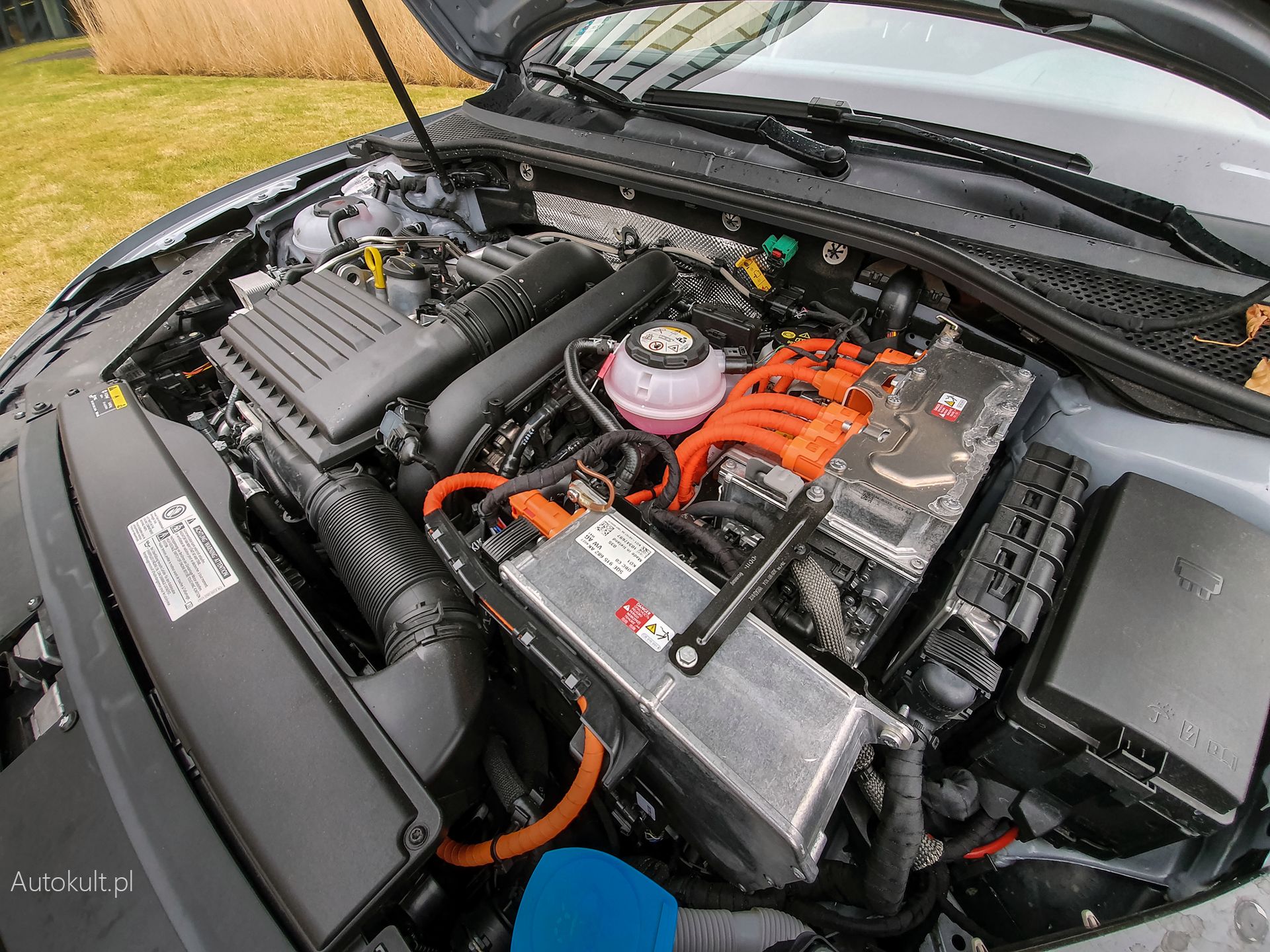 Pod maską Volkswagena Passata GTE