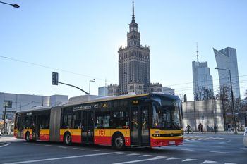 Warszawa, Łódź czy Kraków. Gdzie komunikacja miejska jest najmłodsza?