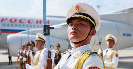Putin przyleciał do Chin. "Największe wydarzenie w chińskim kalendarzu dyplomatycznym"