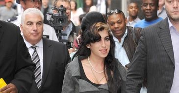 Amy nie jest winna pobicia fanki!