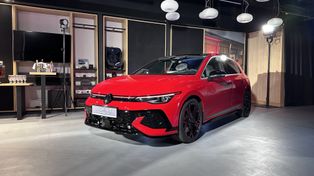 Wyprzedał się, zanim pojawił się na rynku. Jubileuszowy Golf GTI Edition 50 zawitał do Polski