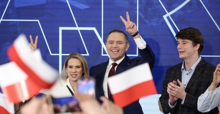 Pomorskie. Trzaskowski miażdży rywali