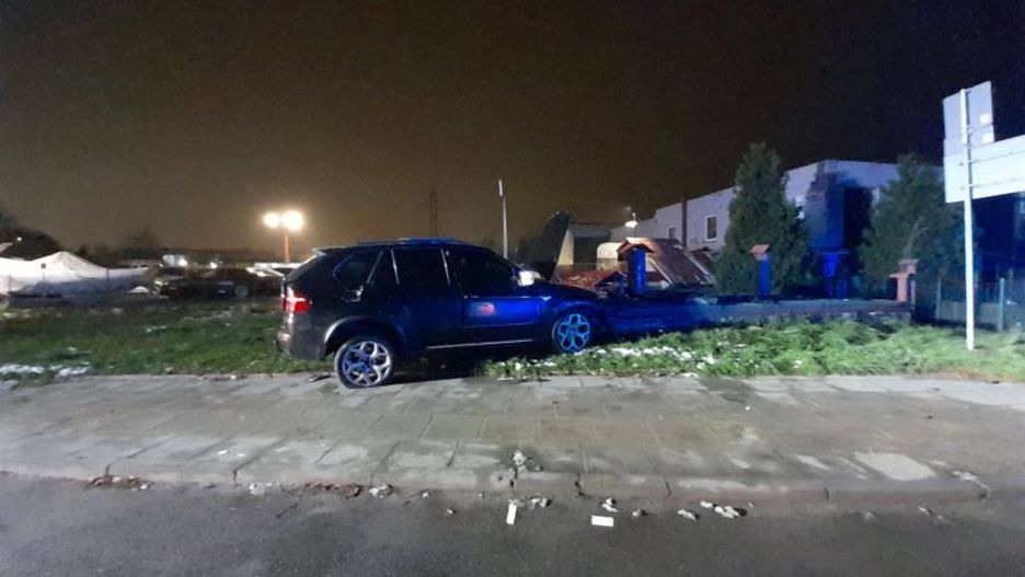 Tragiczny wypadek w Gdyni. Nie żyje 19-latka, kierowca BMW był pijany