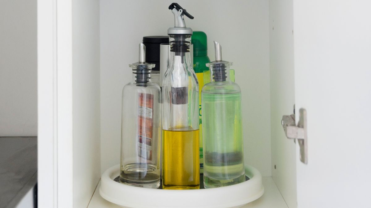 Organizacja szafki w kuchni