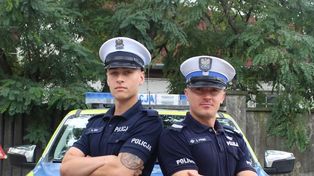 Tarnobrzeg: Policjanci pomogli kierującej, która "złapała kapcia"