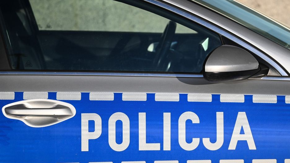 Dwóch agresywnych nastolatków zaatakowało pasażerów i motorniczego