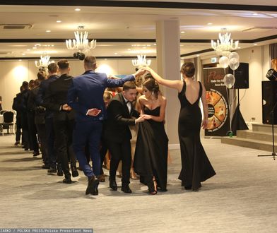 Koronawirus. Pierwsze szkoły odwołują studniówki. Dla branży eventowej to kolejny cios