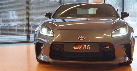 Toyota GR86 oficjalnie wyceniona. Nie jest tanio, a zainteresowani muszą się spieszyć