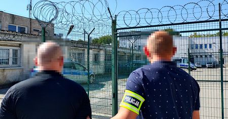 Wpadł przez odblaskowy plecak. Spostrzegawczy policjant ujął recydywistę