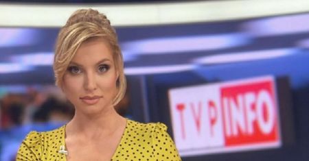 Karolina Pajączkowska nie daje się krytykom i znów kusi dekoltem. Tym razem w sieci