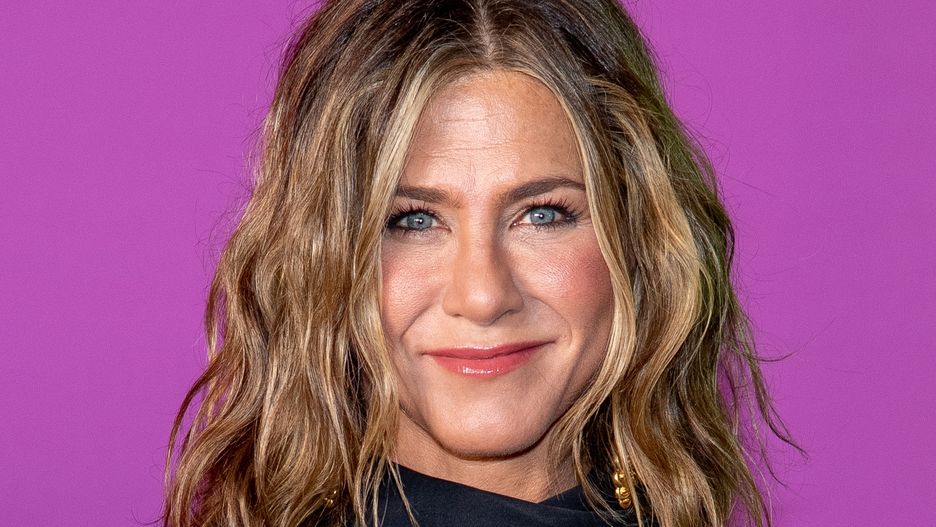 Jennifer Aniston w surferskich falach