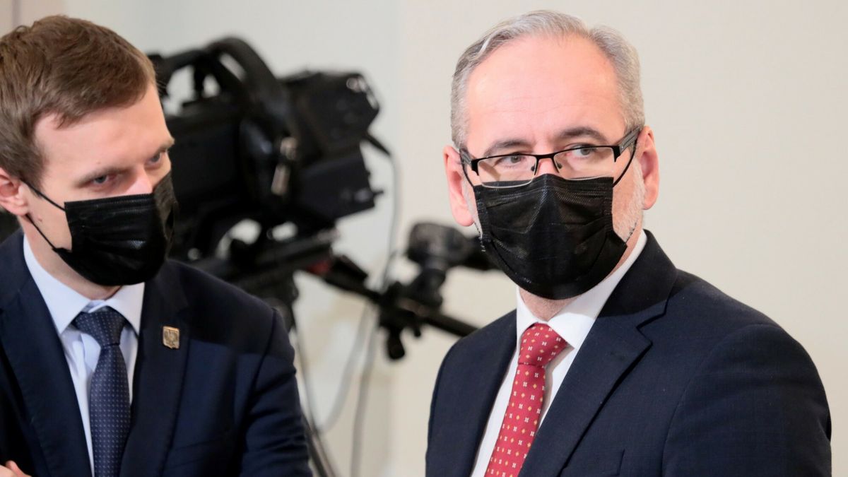 Zapytany o możliwość wprowadzenia twardego lockdownu, minister Adam Niedzielski podkreślił, że "nie można niczego wykluczyć" 