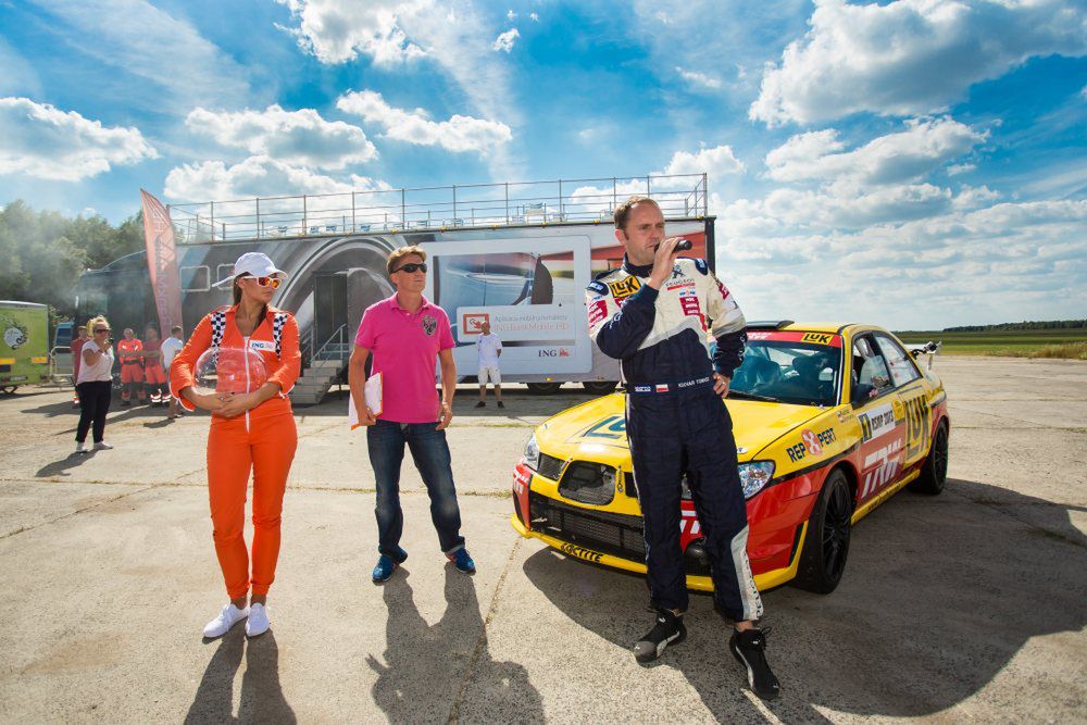 Testowanie aplikacji mobilnych na tablety ING Bank Mobile HD Lotniko Nowe Miasto nad Pilica  Fot. Teodor Klepczynski / www.klepczynski.com