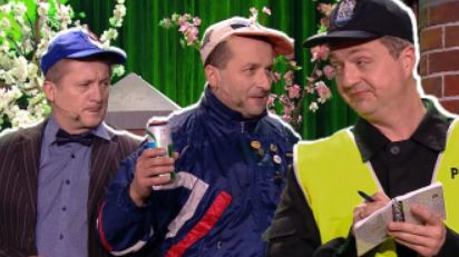 Najśmieszniejszy skecz na początek roku. Nie wytrzymacie na kanapie