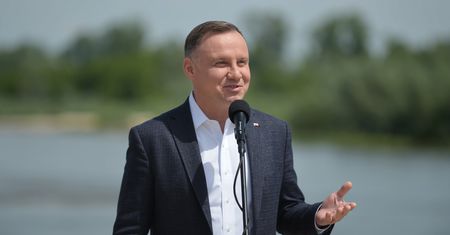 Bon turystyczny. Prezydent obiecuje ustawę jeszcze przed wakacjami