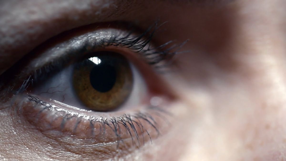 Zdaniem brytyjskich naukowców osoby z brązowymi oczami są bardziej narażone na sezonową depresję