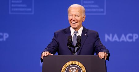 Biden powinien zrezygnować? "Nie ma kogo podstawić"