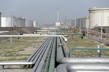 Dron uderzył w rafinerię w Kuwejcie. Wybuchł pożar