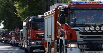 Pożar odpadów w Inowrocławiu. W Mątwach trwa akcja służb