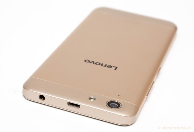 Lenovo K5+ tył