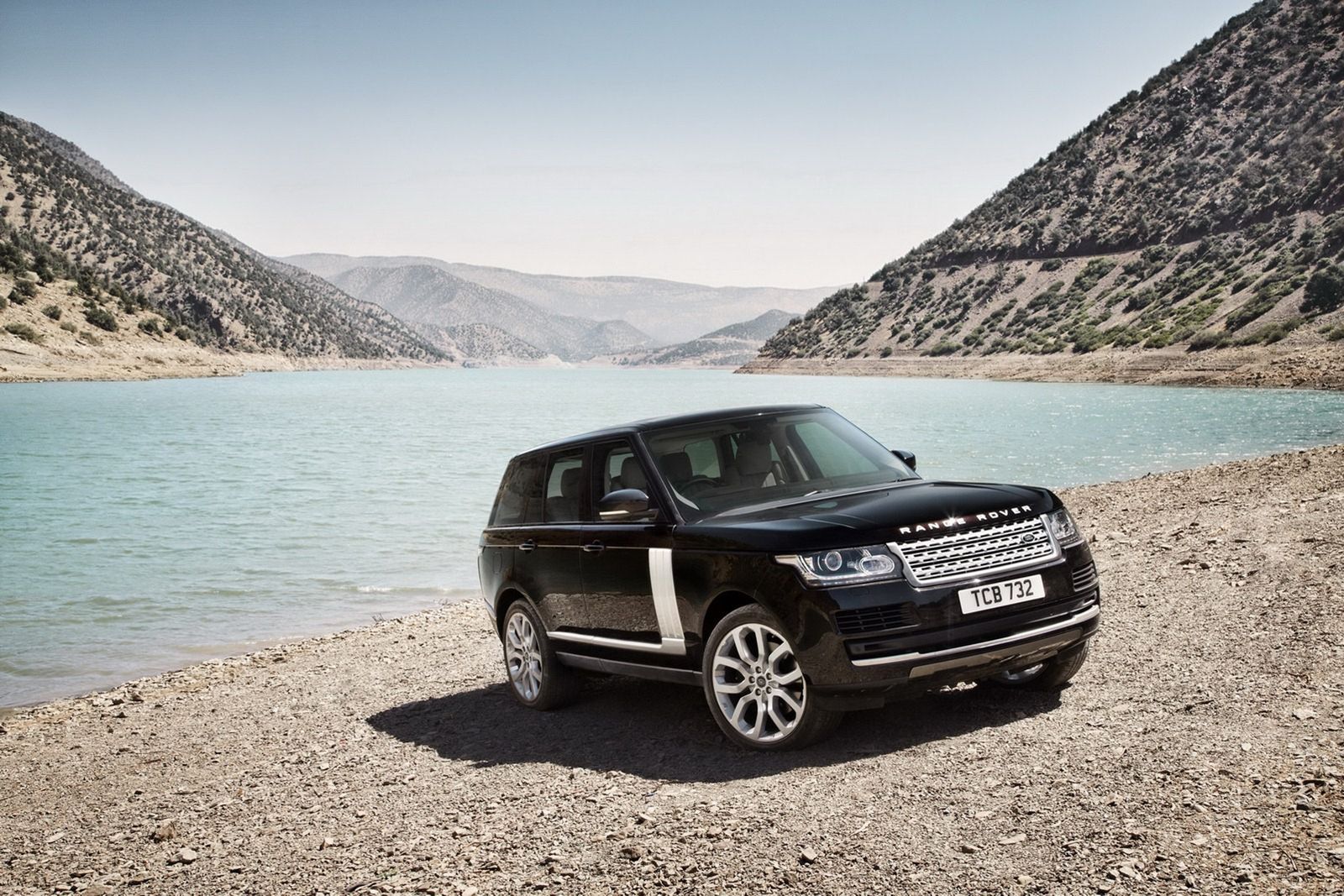 Nowy Ranger Rover (2013) w obszernej galerii 72