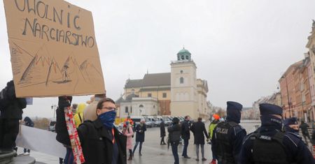 Strajk Kobiet i "#StopLockdown". Dwa protesty w Warszawie