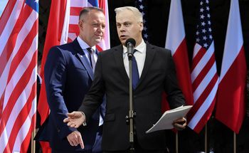 100 tys. dolarów za spotkanie z Nawrockim? Pałac oskarża rząd