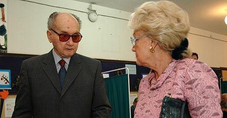 "Jaruzelski NIE CHCE WRACAĆ DO DOMU!"