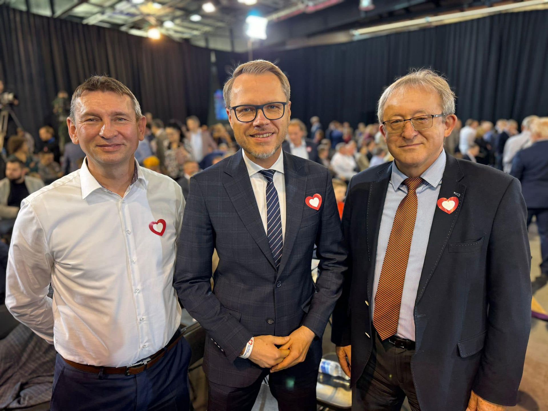 Zdjęcie z Rady Krajowej PO z 12 października. Od lewej Robert