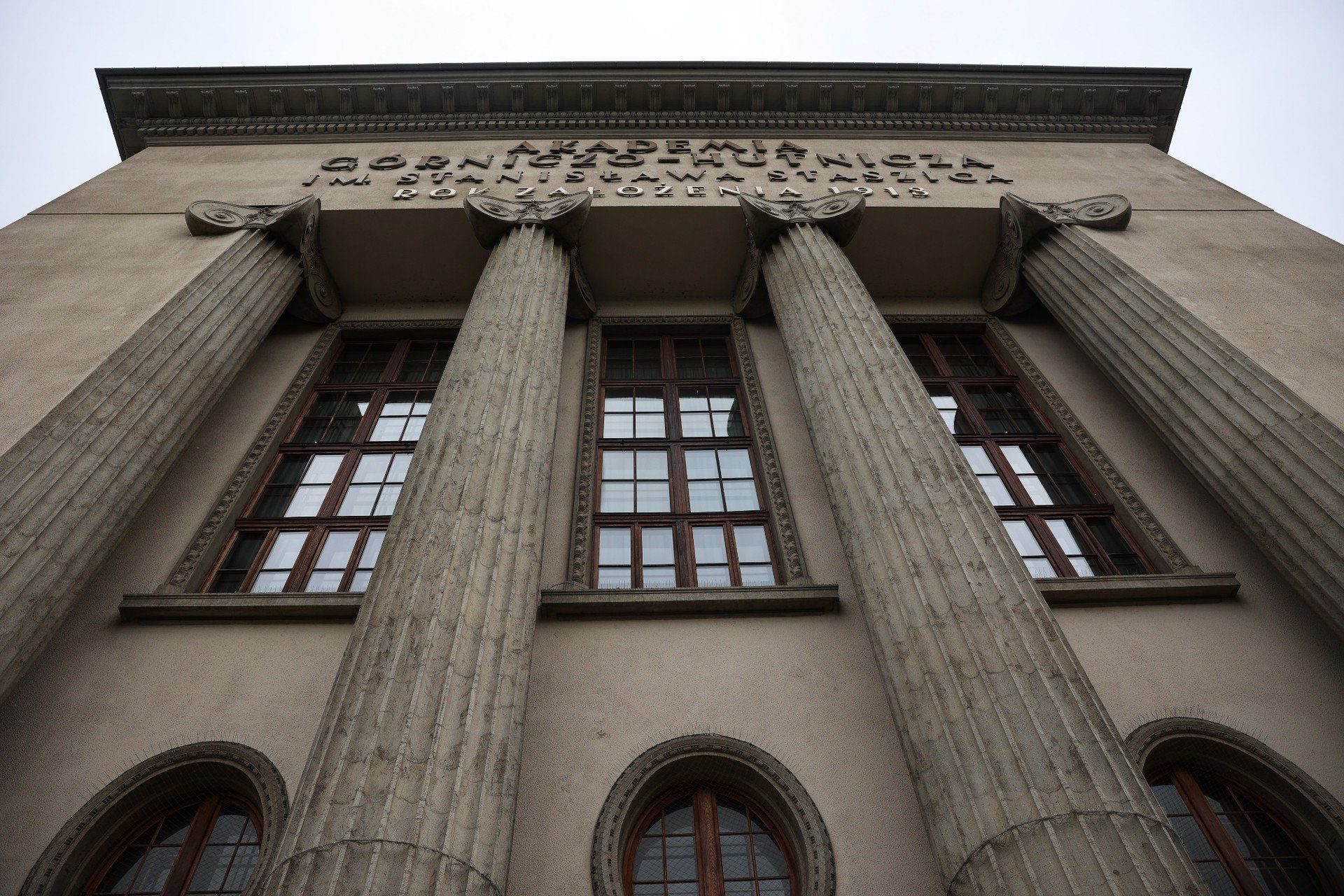 16. Cyberbezpieczeństwo