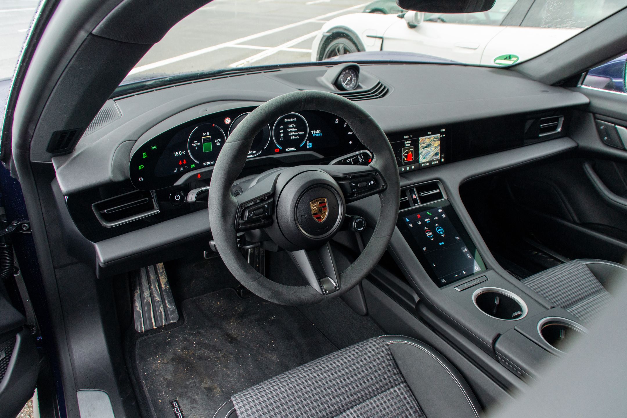 Porsche Taycan FL 2024