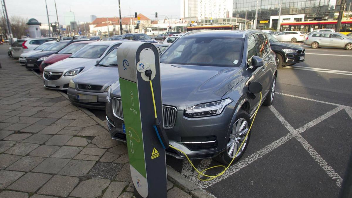 Niewielkie zainteresowanie programem dopłat do elektryków