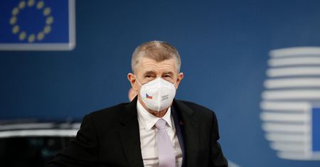 Babiš zapowiedział, że nie będzie rozmawiał z Morawieckim o Turowie. Przynajmniej nie w Brukseli