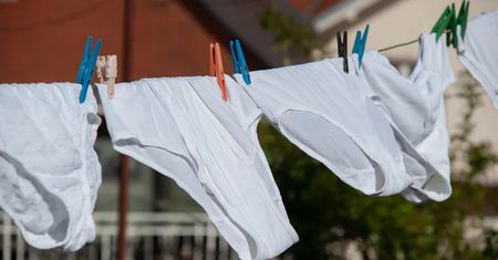Lekarze ostrzegają. W tym przypadku nie zakładaj majtek