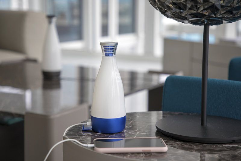 Deconnect Gloo – piękna ładowarka bezprzewodowa, powerbank i lampa LED w jednym 7